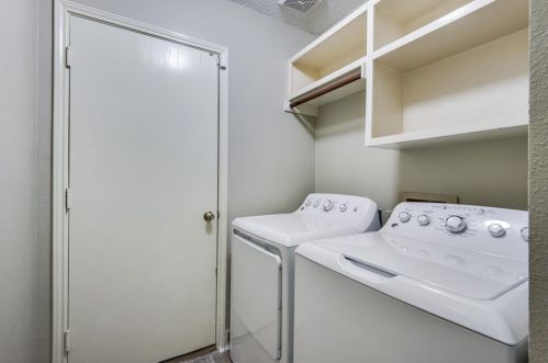 1808 Newton Dr, Lewisville TX  75028-7318 exterior