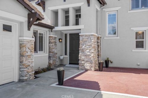 1191 Pamplona Dr, Riverside CA  92508-8724 exterior