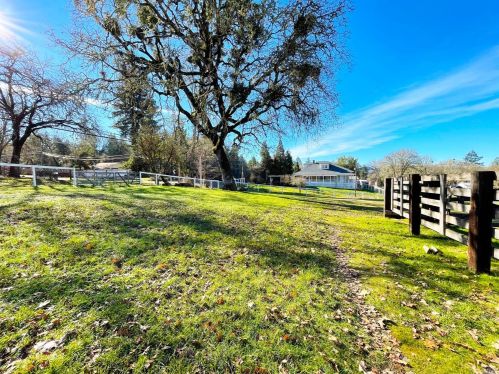 1890 Hill Rd, Willits CA  95490-9795 exterior