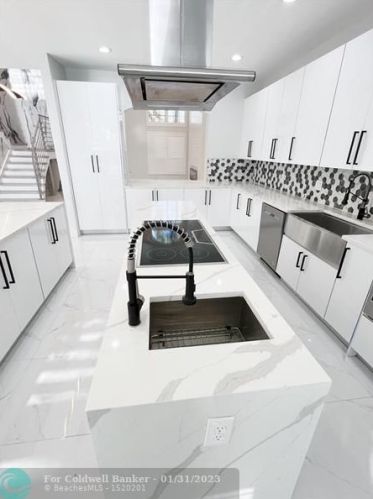 3591 177th Ave, Hollywood FL  33029-1666 exterior