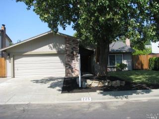 225 Millbrook Way, Vacaville, CA 95687-5926