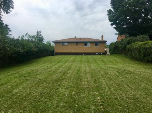 709 Valemont Dr, Verona, PA 15147-2640