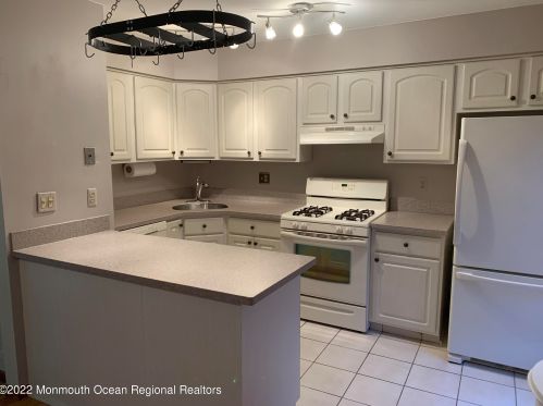 109 Joan Ct, Jackson Twp, NJ 08527-2365