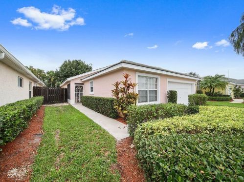 3562 Coco Palm Dr, Palm City, FL 34990-3158