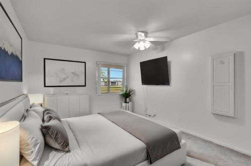 39 Normandy A, Delray Beach FL  33484-4705 exterior