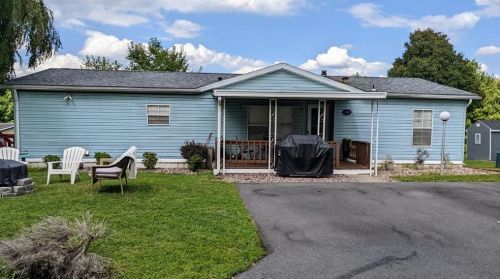 1003 Pecan Dr, Breinigsville, PA 18031-1626