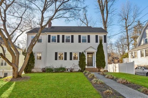 201 Davis Ave, White Plains, NY 10605-3215
