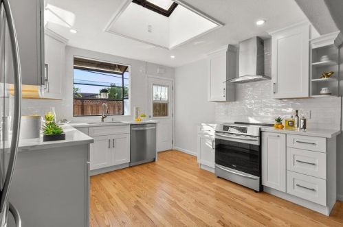 961 Selby Ln, San Jose CA  95127-1151 exterior