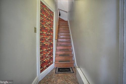 529 West St, Carlisle PA  17013-2838 exterior