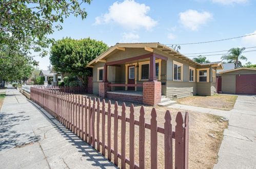 334 Mira Mar Ave, Long Beach, CA 90814-2747