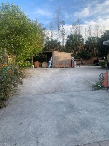 5404 28th Ave, Naples, FL 34116-7516