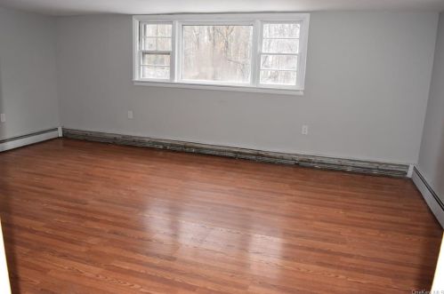 26 Orange Rd, Florida NY  10921-1907 exterior