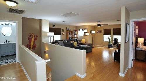 3944 Pine Creek Way, Tucson AZ 85745-7115 exterior