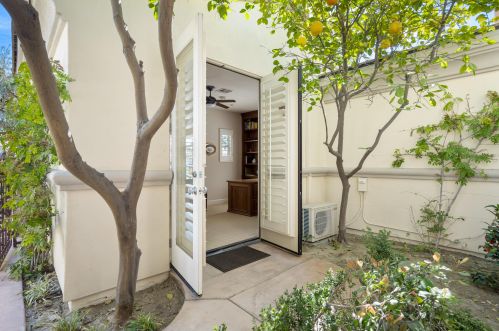 27 Toscana Way, Rancho Mirage CA  92270-1977 exterior