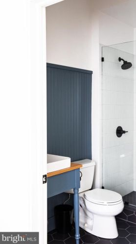 2026 Howard St, Philadelphia PA 19148-3334 exterior