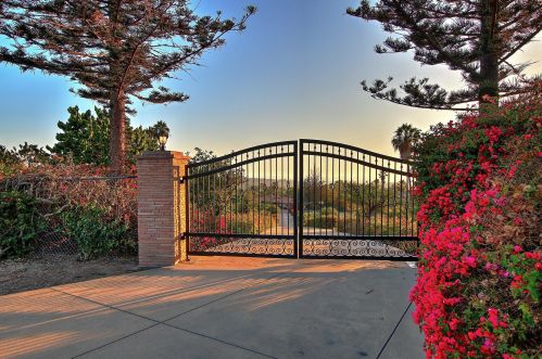 3742 Foothill Rd, Santa Barbara, CA 93105-1909