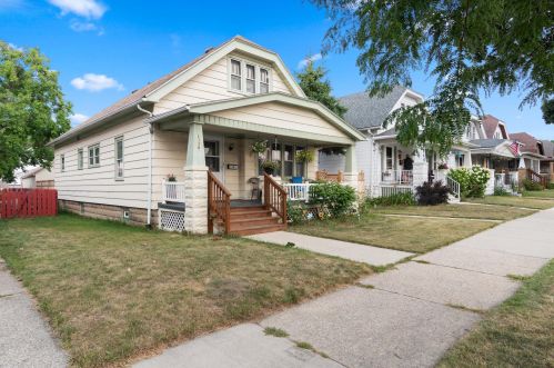3336 15th Pl, Milwaukee, WI 53215-5030