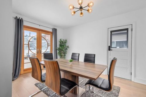 131 44th St, Pittsburgh PA  15201-3037 exterior