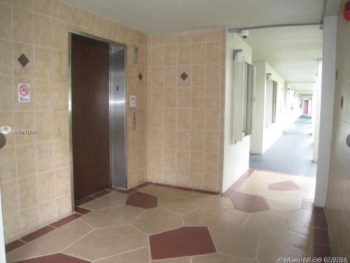 1300 130th Ave, Hollywood FL 33027-2133 exterior