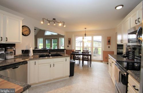 3908 Rapidan Hills Dr, Locust Grove VA  22508-2271 exterior