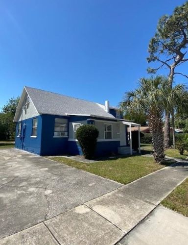 4424 9th Ave, Saint Petersburg, FL 33711-1910