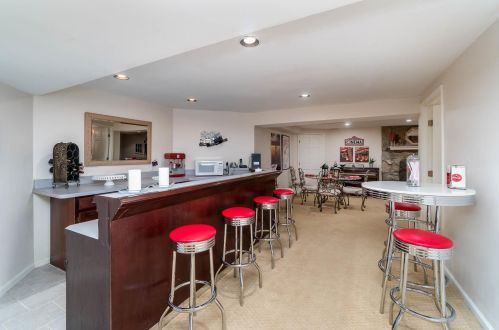 1070 Tudor Ln, Florence KY  41042-9647 exterior