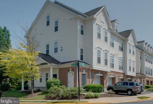 14516 Kylewood Way, Gainesville, VA 20155-6233