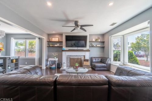 553 Plaza Serena, Ontario CA  91764-2822 exterior