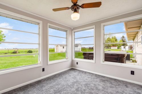 391 Waverly Ave, Washington Ch OH  43160-2464 exterior