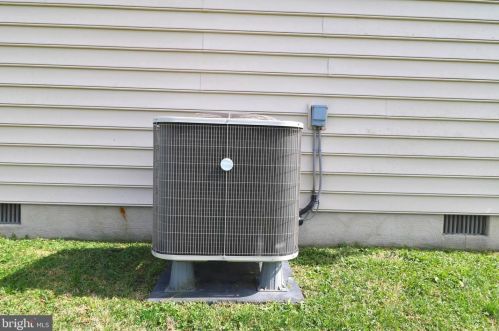 20672 Senedo Rd, Edinburg VA  22824-3162 exterior