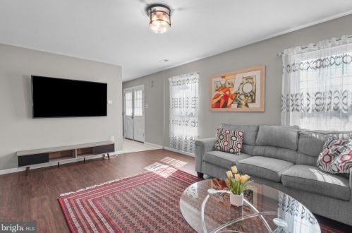 3027 Byberry Rd, Philadelphia PA  19154-1842 exterior