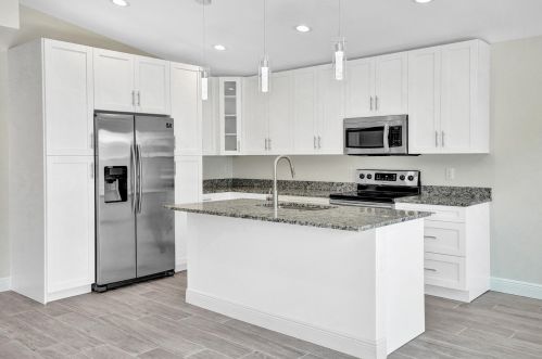 412 12th Ave, Boynton Beach, FL 33435-6035