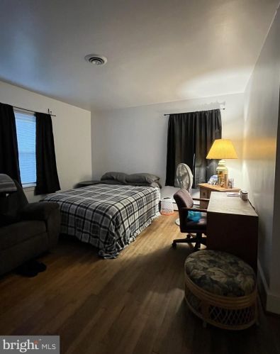 266 Delaware Ave, Harrington DE  19952-1260 exterior