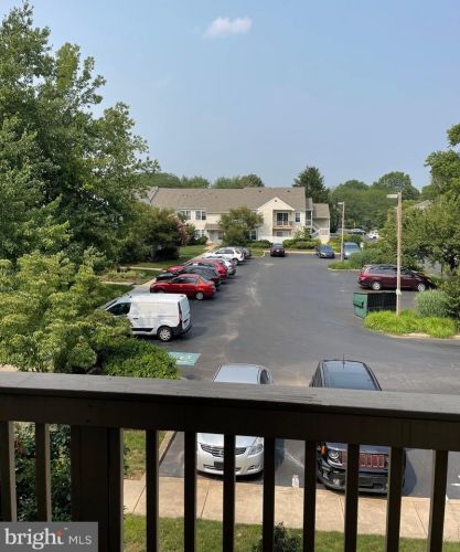 2004 Beacon Hill Dr, Southampton, PA 18966-2540