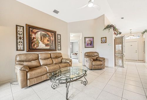 8165 Florenza Dr, Boynton Beach, FL 33472-7137