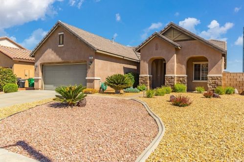 6105 Avenue, Lancaster, CA 93535-7855