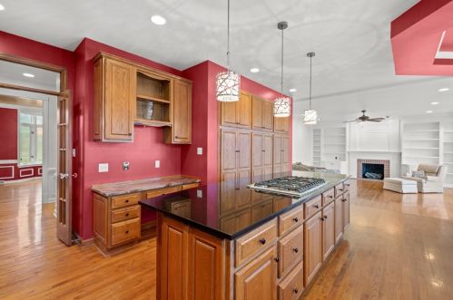 1018 Old Orchard Dr, Gibsonia PA  15044-6080 exterior