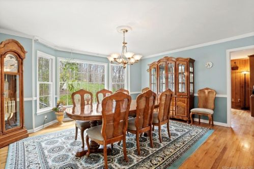 111 Little Brook Rd, New Canaan CT  06840-4917 exterior