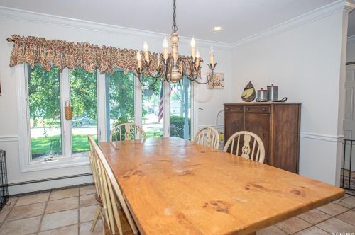 30 Vine Ln, Elwood NY  11731-3210 exterior