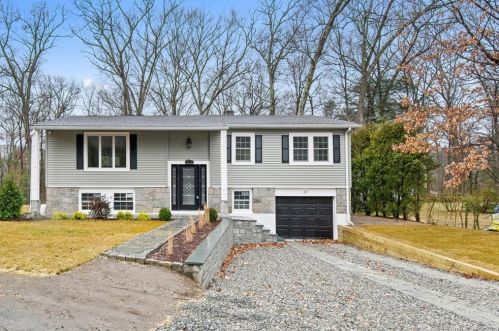 376 Candlewood Lake Rd, Northville, CT 06776-4591