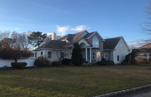 12 Vizcaya Ct, Shoreham, NY 11786-2049