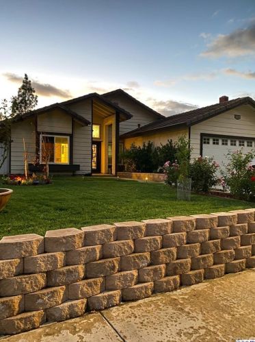 29119 Florabunda Rd, Santa Clarita CA  91387-2274 exterior