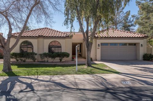 8449 Coolidge St, Scottsdale, AZ 85251-1808