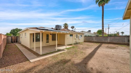 4522 11 Ave, Phoenix AZ 85013-1017 exterior