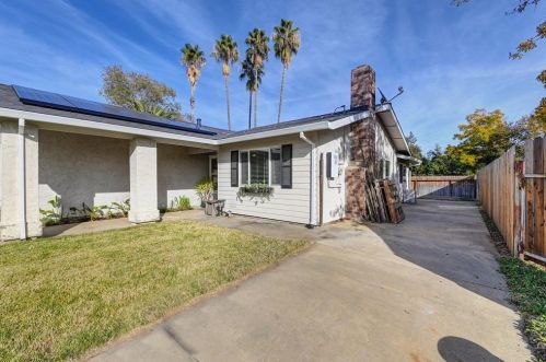 8437 Juglans Dr, Citrus Heights CA  95662-3048 exterior