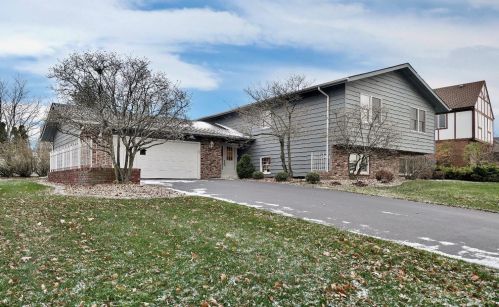 2657 Castlewood Dr, Dyer, IN 46311-2017