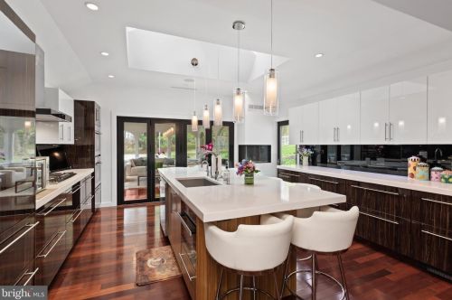 1485 Fairmont Dr, Harrisburg PA  17111 exterior