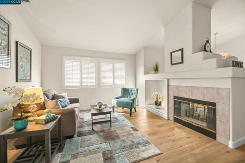 373 Bartlett Ln, Vacaville CA  95687-3128 exterior