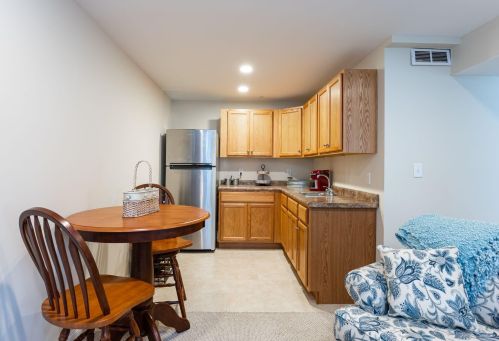 31 Southwoods Rd, Chester NH  03036-4344 exterior