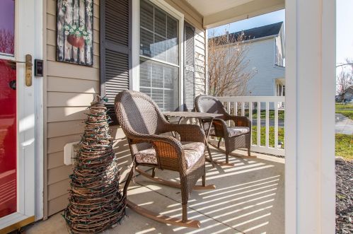 372 Ashford Ave, London, OH 43140-8428